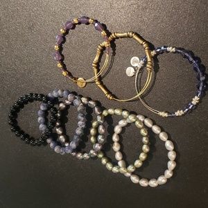 Bracelet lot